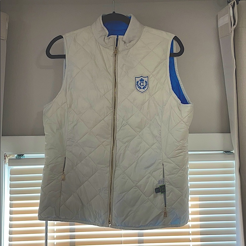 CWONDER brand reversible vest